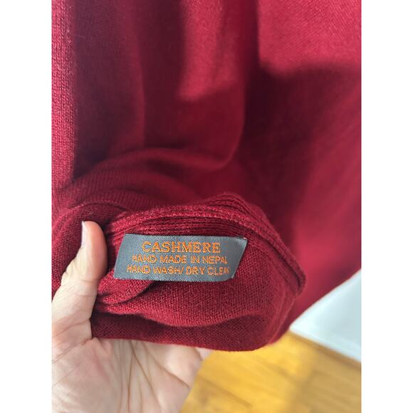 Cashmere Poncho Red/Burgundy V-Neck Made in Nepal Excellent Condition One Size - Picture 4 of 6